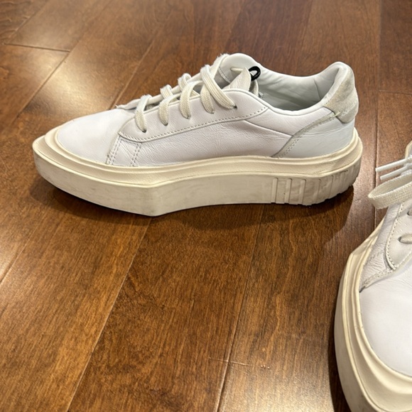 Adidas sneakers - Picture 6 of 6